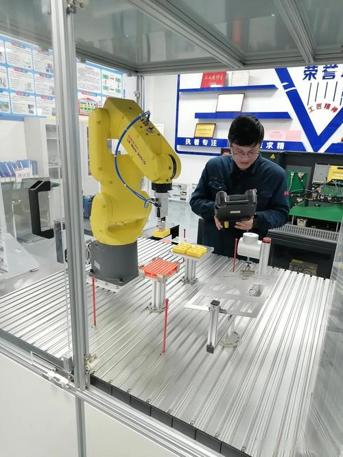 探秘高科技工厂,那里面机器人与工匠共舞的场景超震撼.就像在《天府工